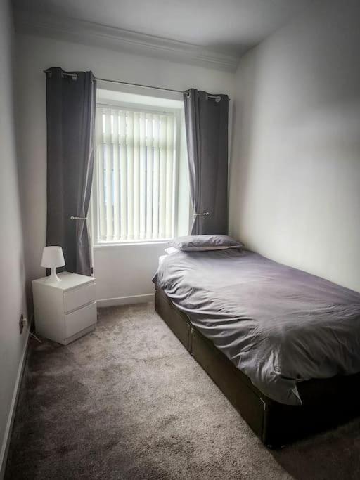 Central 2-Bedroom Bunglow With Double Sofa Bed Карнусти Экстерьер фото